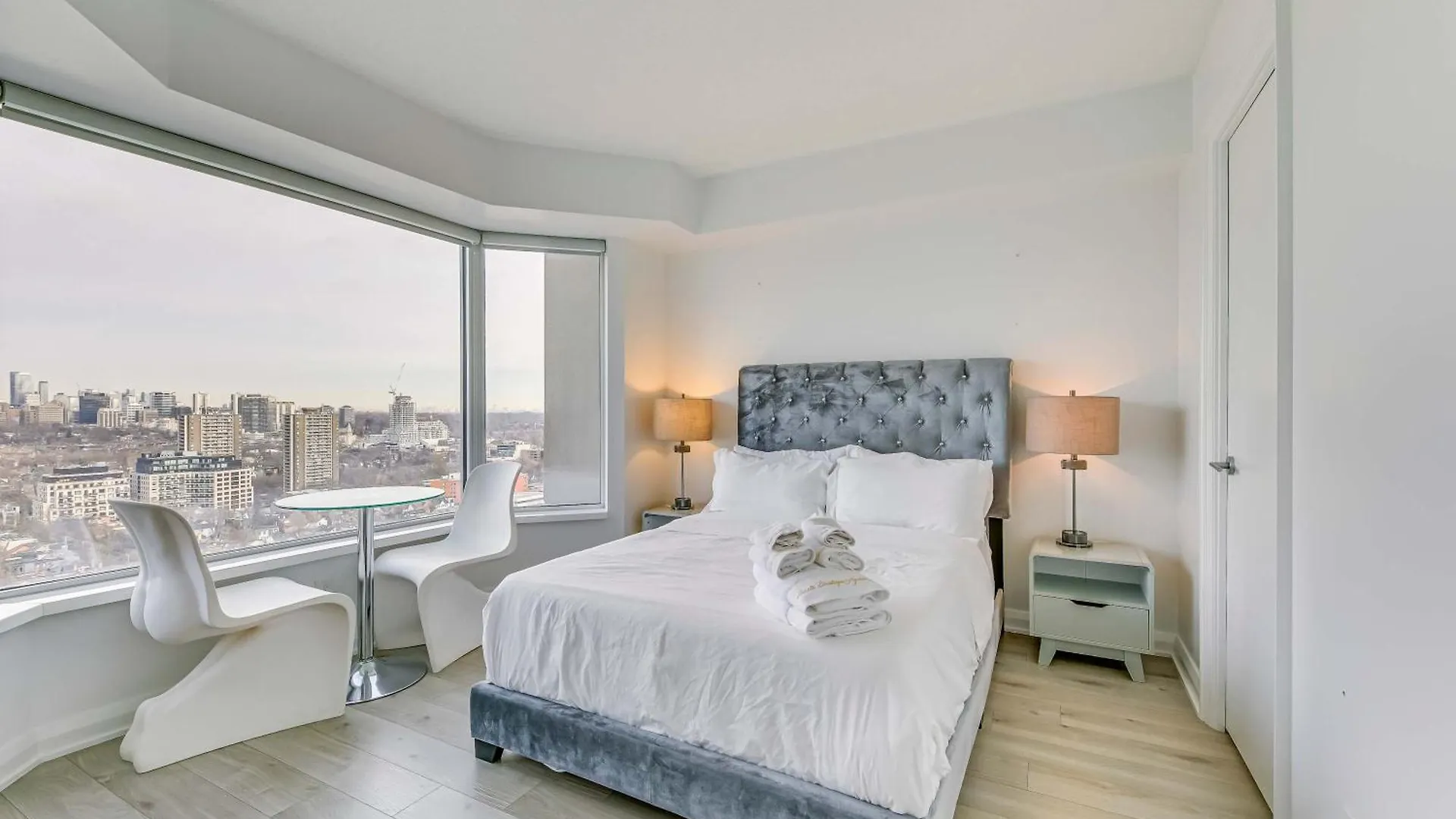 Apartment Milano In Yorkville Toronto