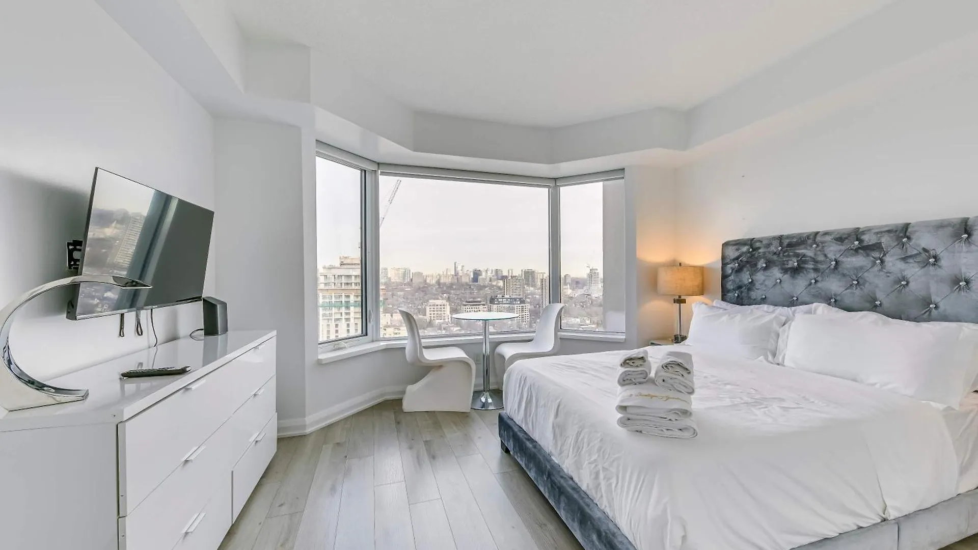 Apartment Milano In Yorkville Toronto Canada
