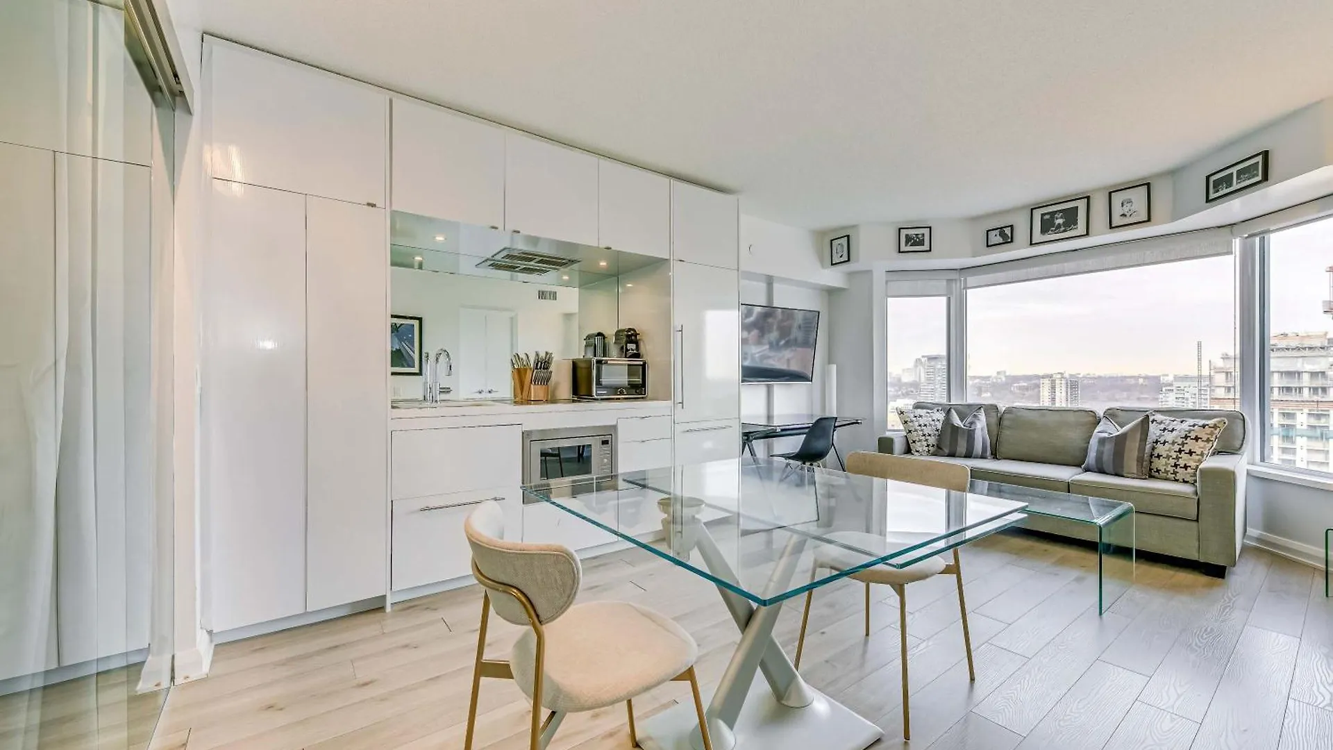Milano In Yorkville Toronto Apartment